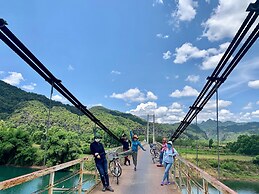 Funny Monkeys Homestay