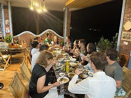 Funny Monkeys Homestay