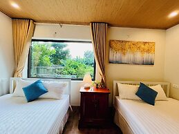 Funny Monkeys Homestay