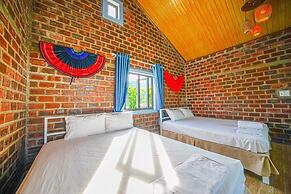 Funny Monkeys Homestay