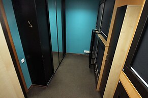 Homebox Capsule Hotel