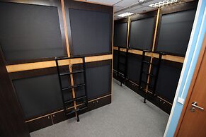 Homebox Capsule Hotel