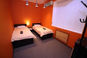 Homebox Capsule Hotel