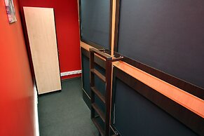 Homebox Capsule Hotel