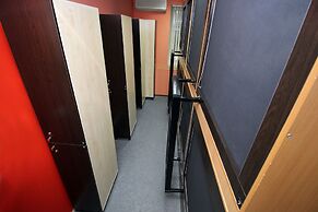 Homebox Capsule Hotel