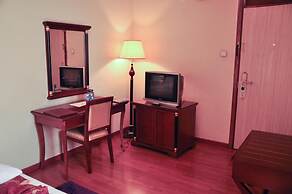 Churchill Hotel