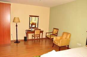 Churchill Hotel