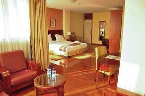 Churchill Hotel