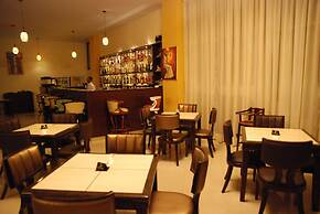 Churchill Hotel