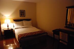 Churchill Hotel