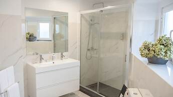 My House at Estoril Guest House