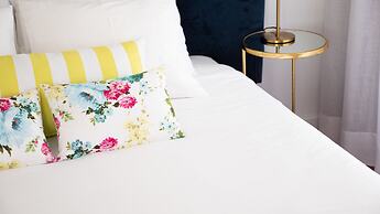 My House at Estoril Guest House