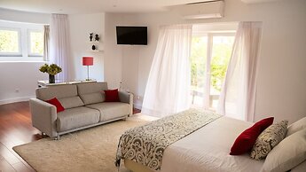 My House at Estoril Guest House