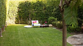 My House at Estoril Guest House