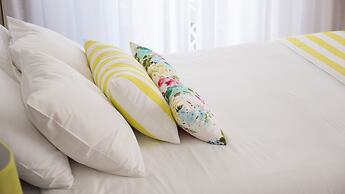 My House at Estoril Guest House