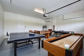 4912cg 5 Bedroom Home by RedAwning