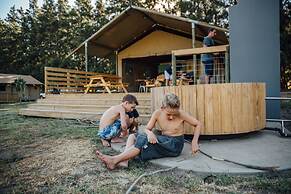 AfriCamps at Doolhof- Glamping