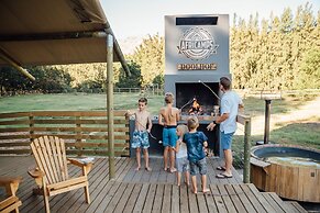 AfriCamps at Doolhof- Glamping