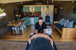 AfriCamps at Doolhof- Glamping