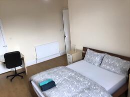 5 Bedroom House For Large Group