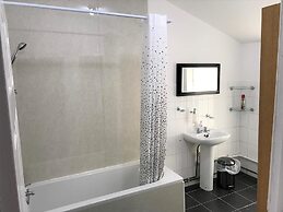 5 Bedroom House For Large Group