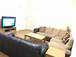 5 Bedroom House For Large Group