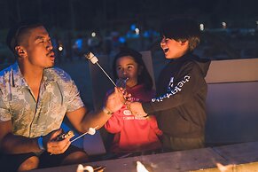 The Kartrite Resort & Indoor Waterpark