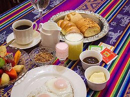 Colonial House Inn - Hostel