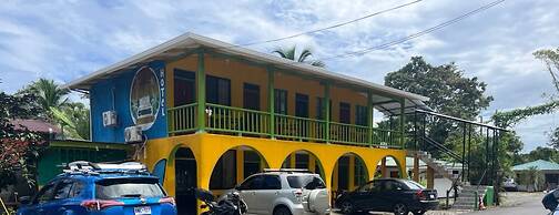 Cabinas Manzanillo Caribe Sur CR