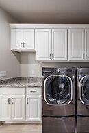 Red Rock Getaway Villa 4