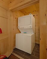 Alpine Pool Lodge Holiday home 2