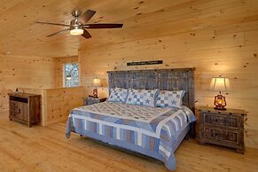 Alpine Pool Lodge Holiday home 2