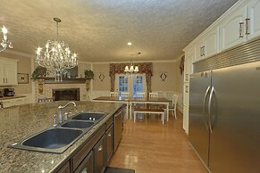 The Pillars Holiday home 9