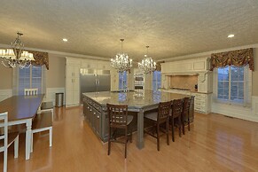 The Pillars Holiday home 9