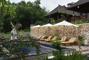 Sunday Huts Lembongan