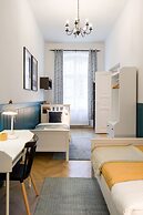 Wawelove Spacious 3 Bedroom Apartment