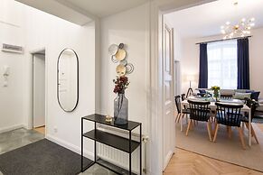 Wawelove Spacious 3 Bedroom Apartment