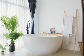 YOLO Bangkok Boutique Hotel