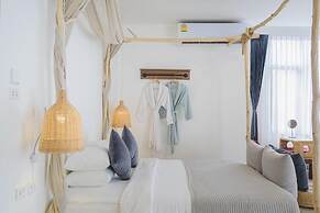 YOLO Bangkok Boutique Hotel