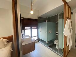 YOLO Bangkok Boutique Hotel