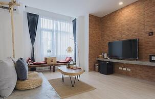 YOLO Bangkok Boutique Hotel