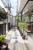 YOLO Bangkok Boutique Hotel
