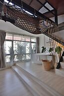 YOLO Bangkok Boutique Hotel