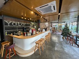 YOLO Bangkok Boutique Hotel