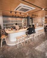 YOLO Bangkok Boutique Hotel