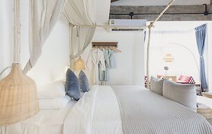 YOLO Bangkok Boutique Hotel