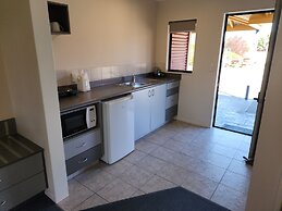 ASURE Oak Estate Motor Lodge