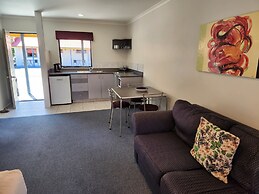 ASURE Oak Estate Motor Lodge