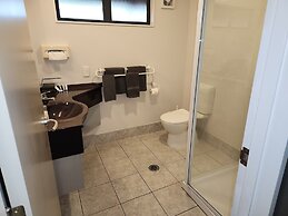 ASURE Oak Estate Motor Lodge