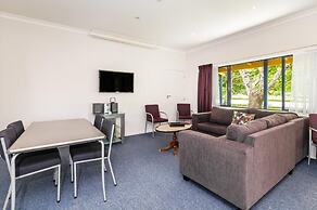 ASURE Oak Estate Motor Lodge